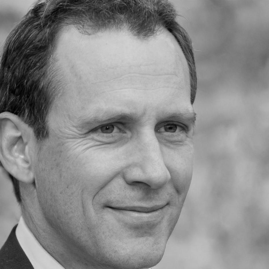 Portrait de Thomas Bernard, consultant en gestion budgétaire